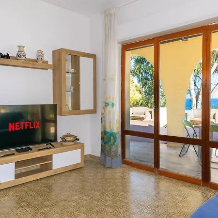 - La Baia Incantata Apartment