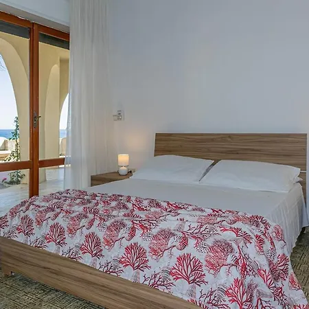 - La Baia Incantata Apartment *