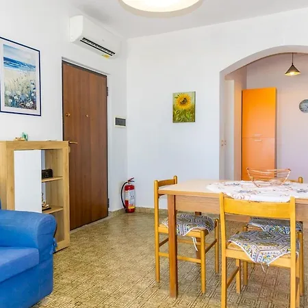 - La Baia Incantata Apartment Caminia